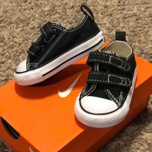 Size 3 baby Converse Chuck Taylors